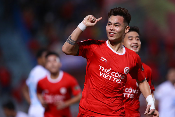 Phong độ cao của Đức Chiến ở Thể Công Viettel đã giúp anh thuyết phục được HLV Kim Sang Sik - Ảnh: Minh Tuấn