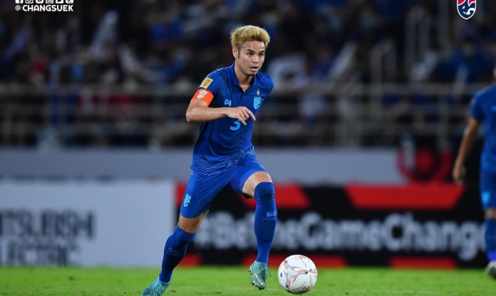 Theerathon chưa giã từ ĐT Thái Lan, quyết không đá AFF Cup nữa